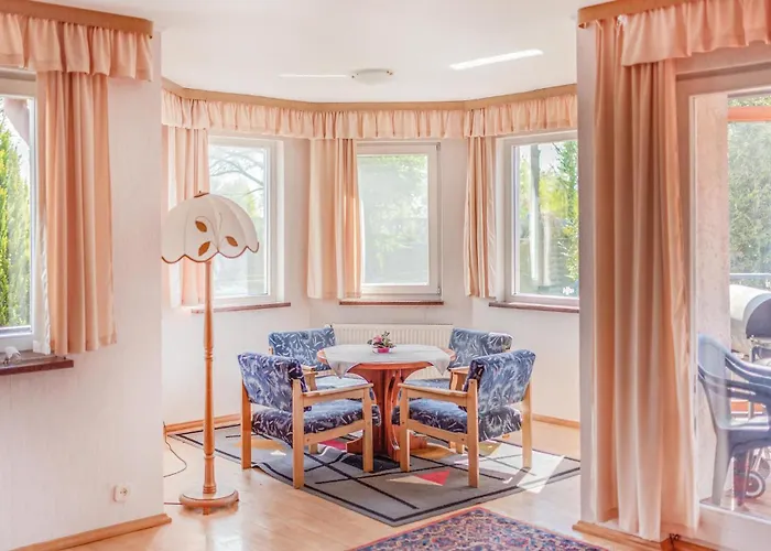 度假居 Lovely In With Kitchen 科沃布热格