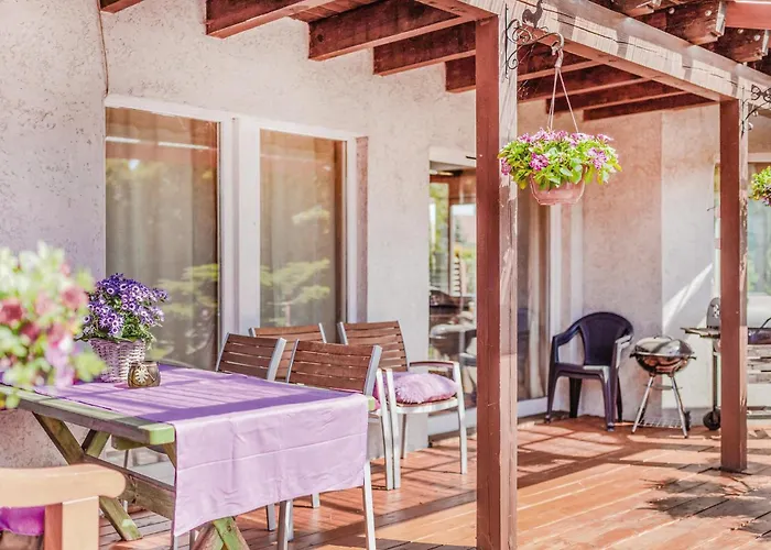 Lovely In With Kitchen 別荘 *